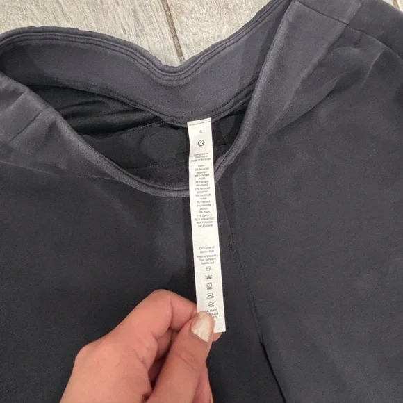 Lululemon Softstreme Relaxed High-Rise Pant Black Size 4 - Picture 10 of 13
